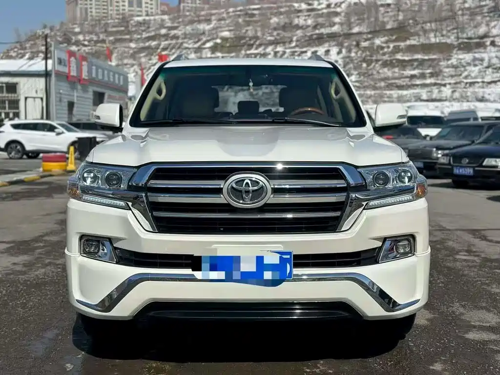 Toyota Land Cruiser 2017 — фото 2