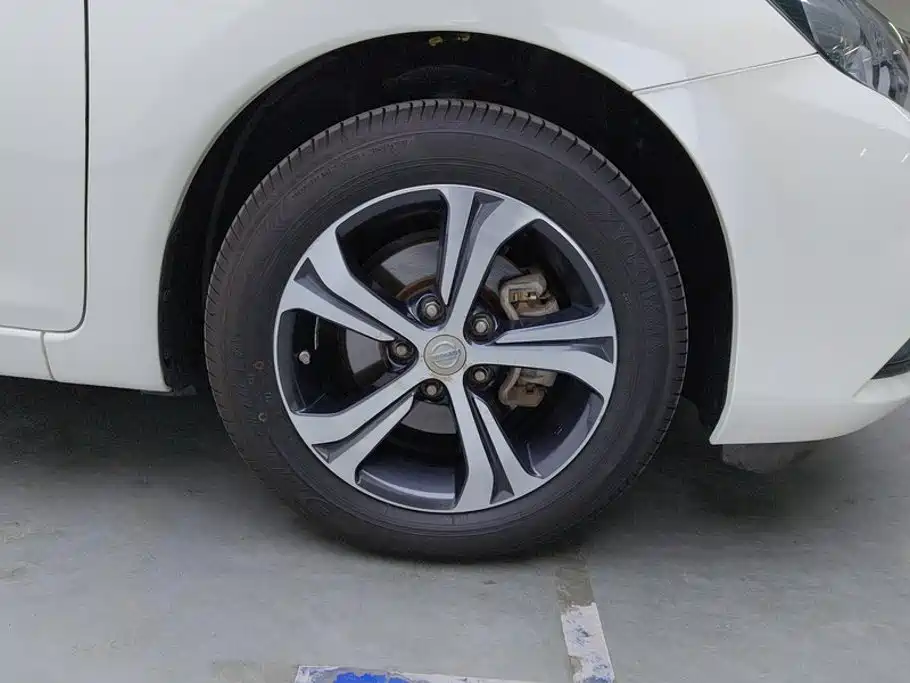 Nissan Tiida 2020