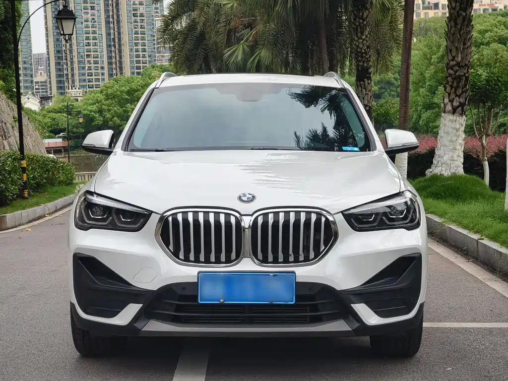 BMW X1 2022 — фото 2