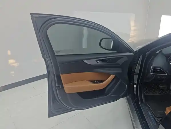 Jaguar XEL 2023