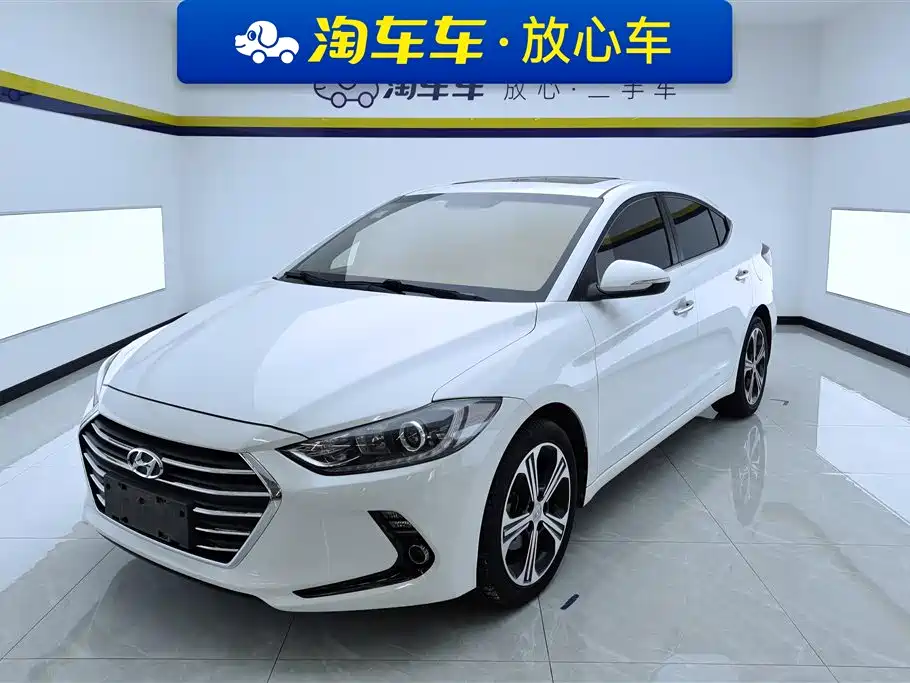 Hyundai Elantra 2019 — фото 1
