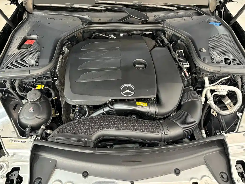 Mercedes-Benz E-Class 2022 — фото 11