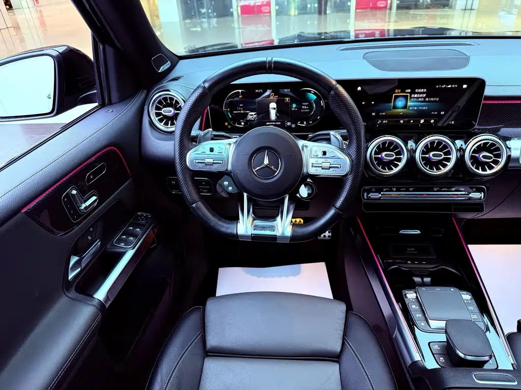 Mercedes-Benz GLB AMG 2021 — фото 11