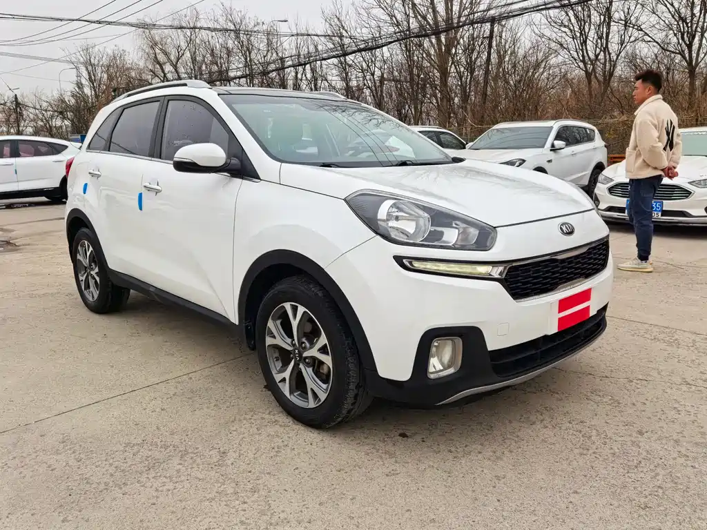Kia KX3 2016 — фото 3