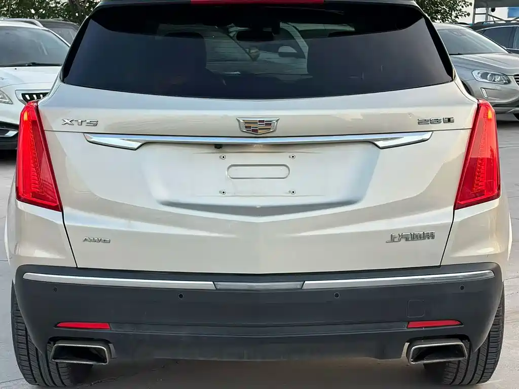 Cadillac XT5 2017 — фото 4