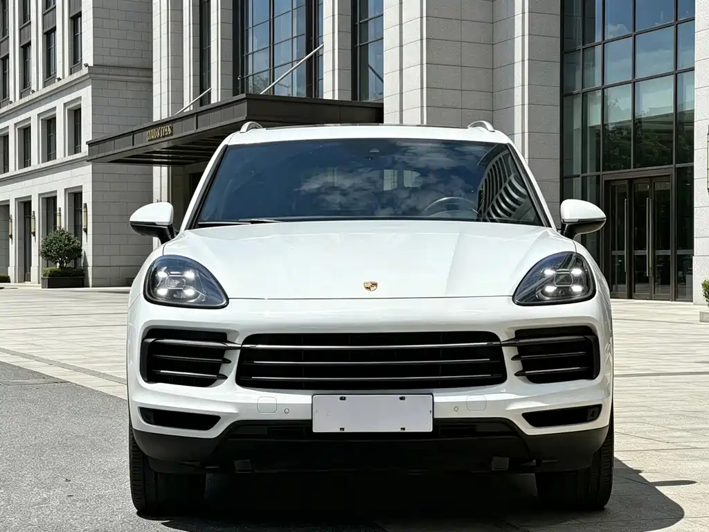 Porsche Cayenne 2019 — фото 2