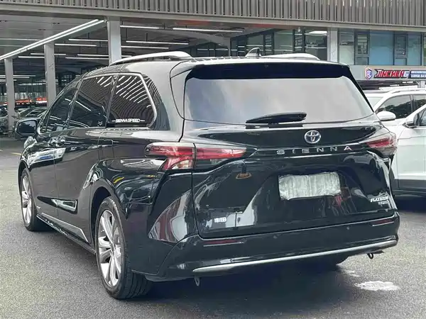 Toyota Sienna 2024