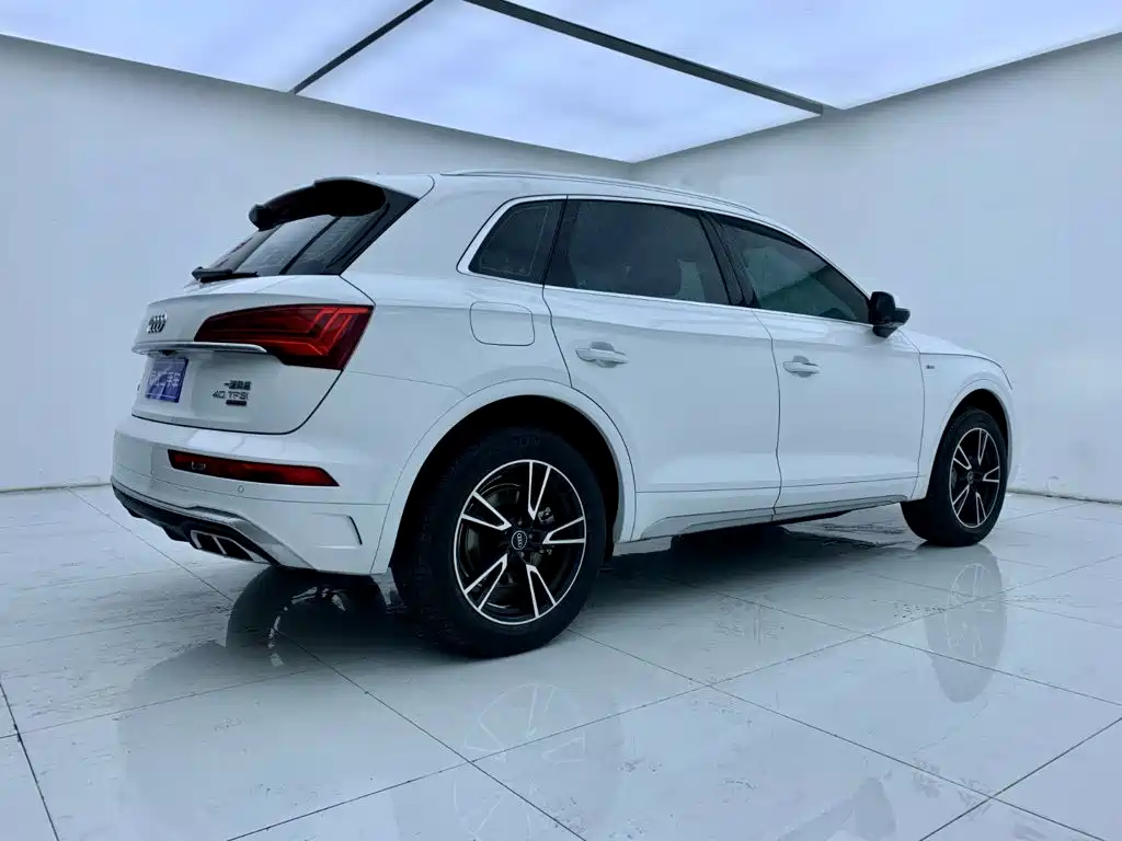 Audi Q5L 2022 — фото 6