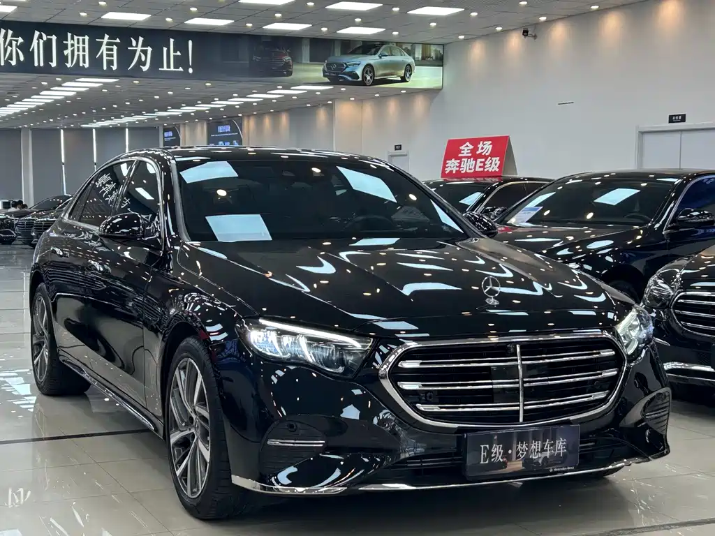 Mercedes-Benz E-Class 2024