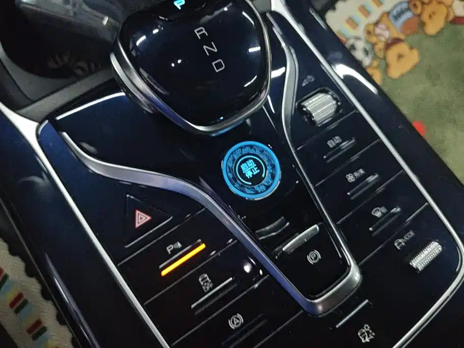 BYD Qin PLUS 2022 — фото 16
