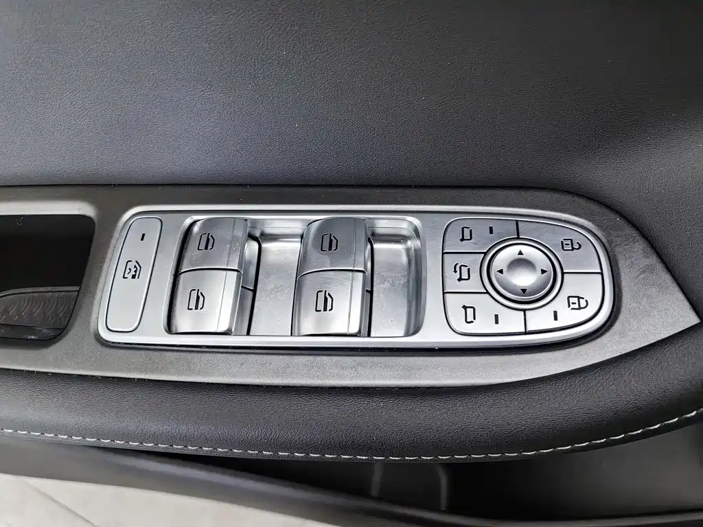 Chery Tiggo 8 PRO New Energy 2023 — фото 9