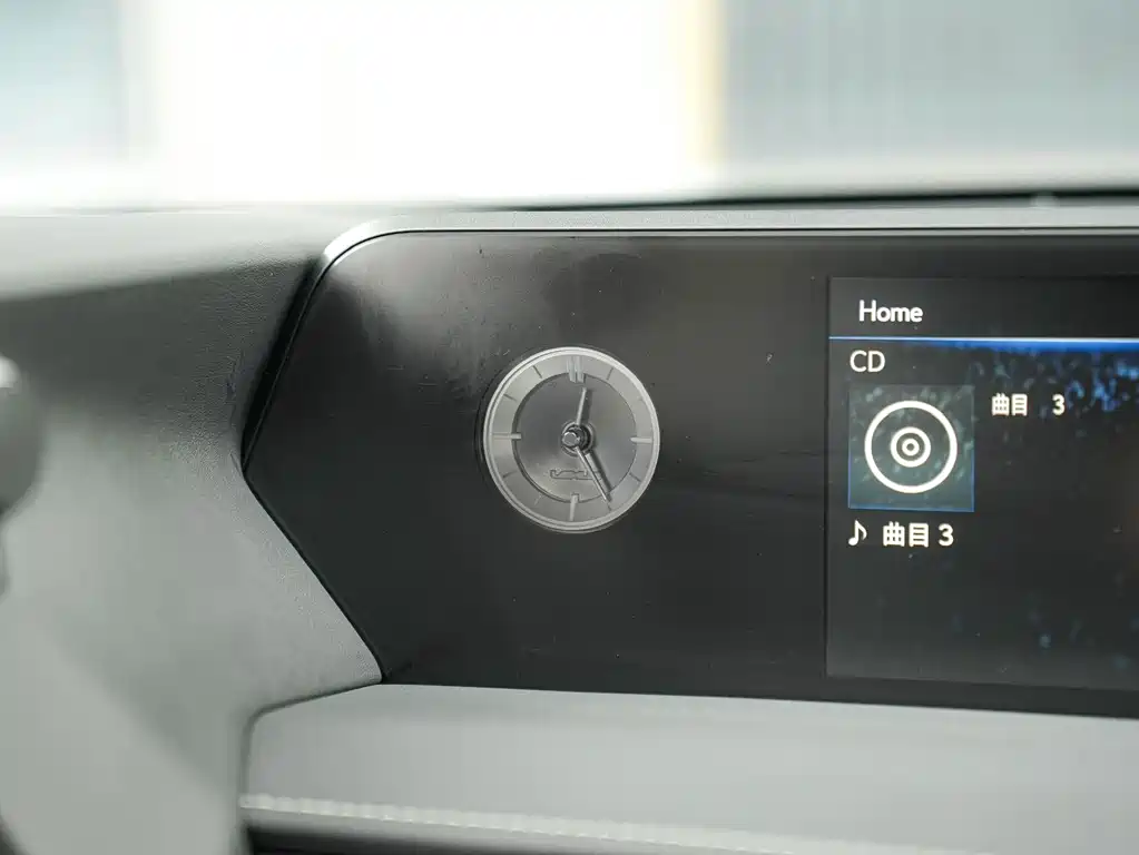 Lexus UX 2022 — фото 17