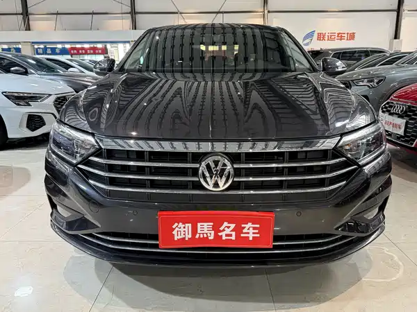 Volkswagen Sagitar 2022