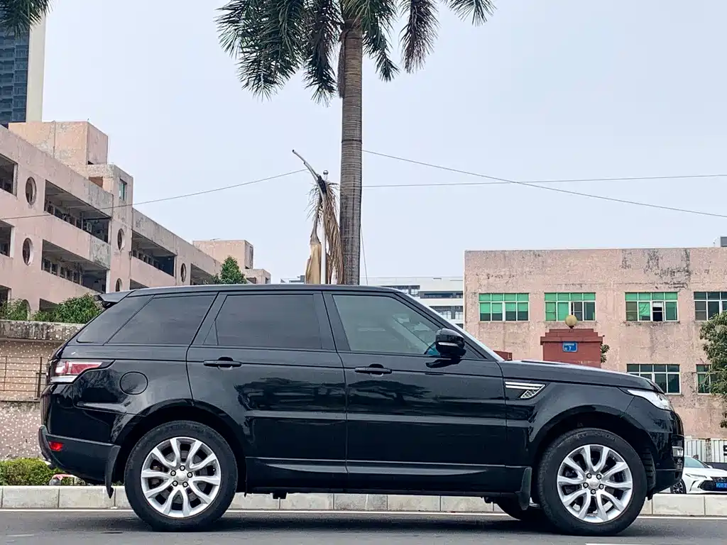 Land Rover Range Rover Sport 2015 — фото 4