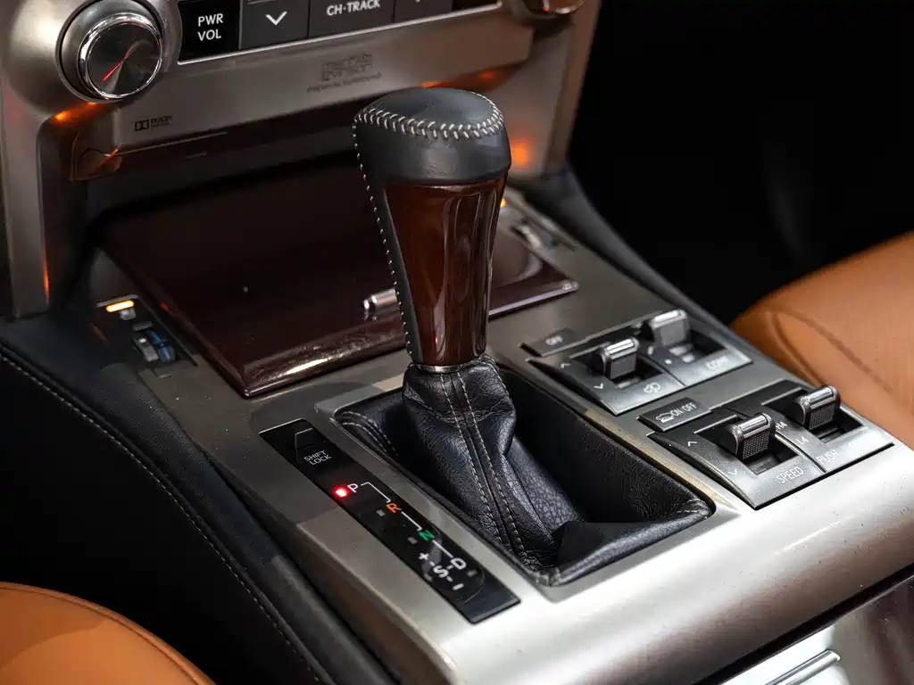 Lexus GX 2016 — фото 16