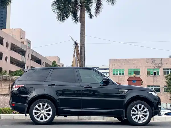 Land Rover Range Rover Sport 2015