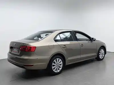 Volkswagen Sagitar 2015