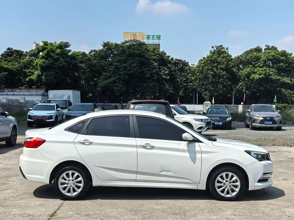 Changan V7 2017 — фото 14