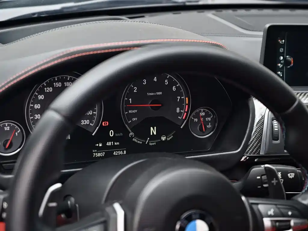 BMW M4 2017 — фото 17