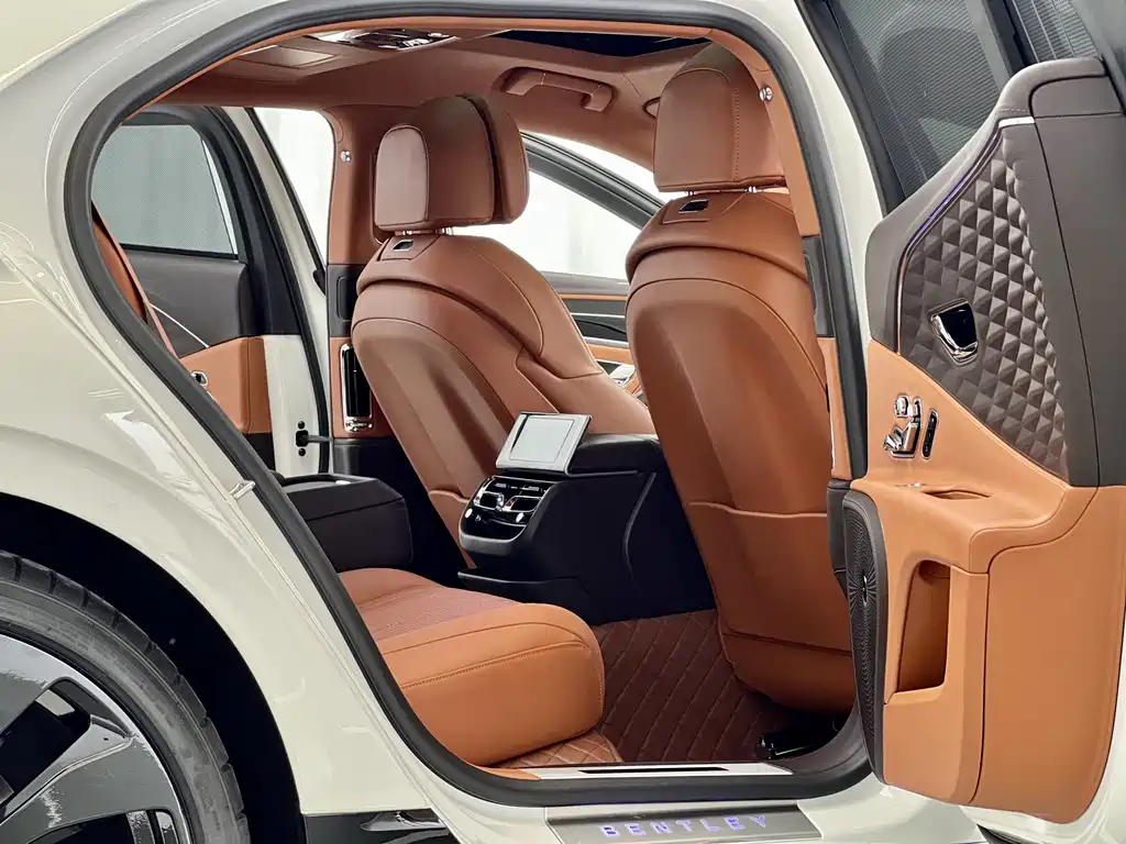 Bentley Flying Spur 2022 — фото 8