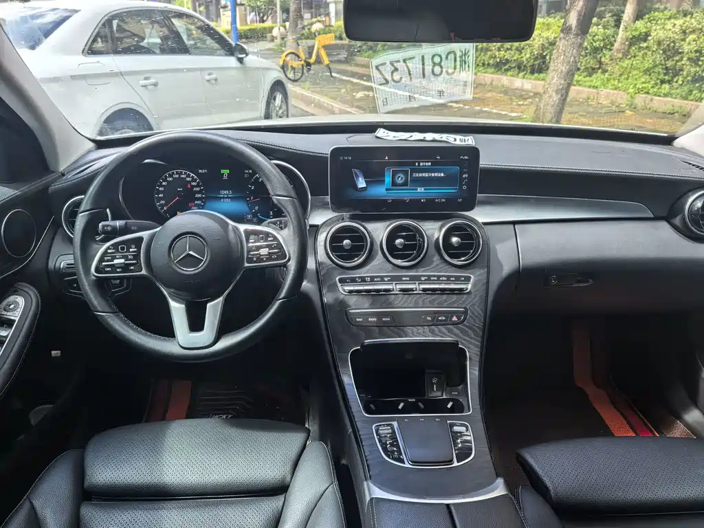 Mercedes-Benz C-Class 2019 — фото 27