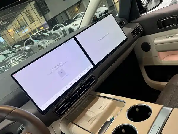 Li Auto MEGA 2024