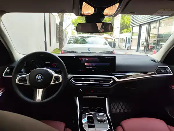 BMW i3 2023