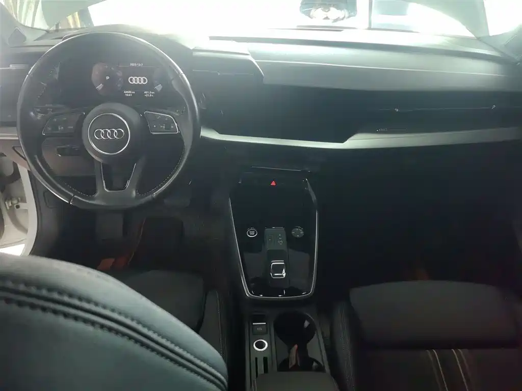 Audi A3 2021 — фото 10