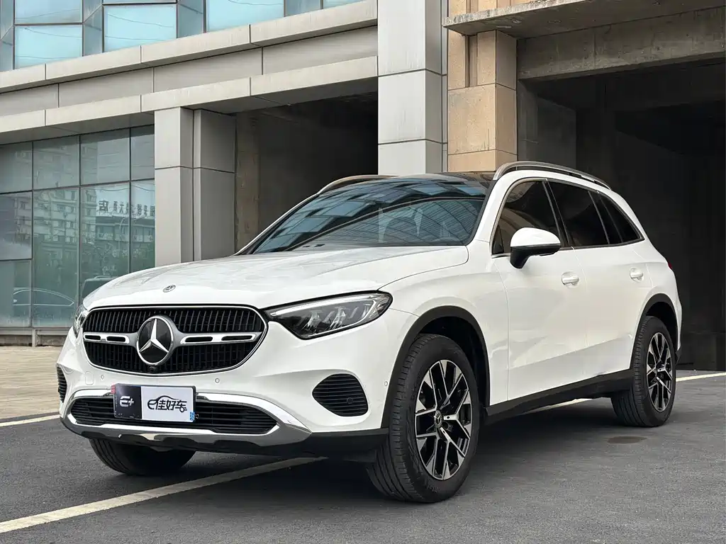 Mercedes-Benz GLC 2023 — фото 1
