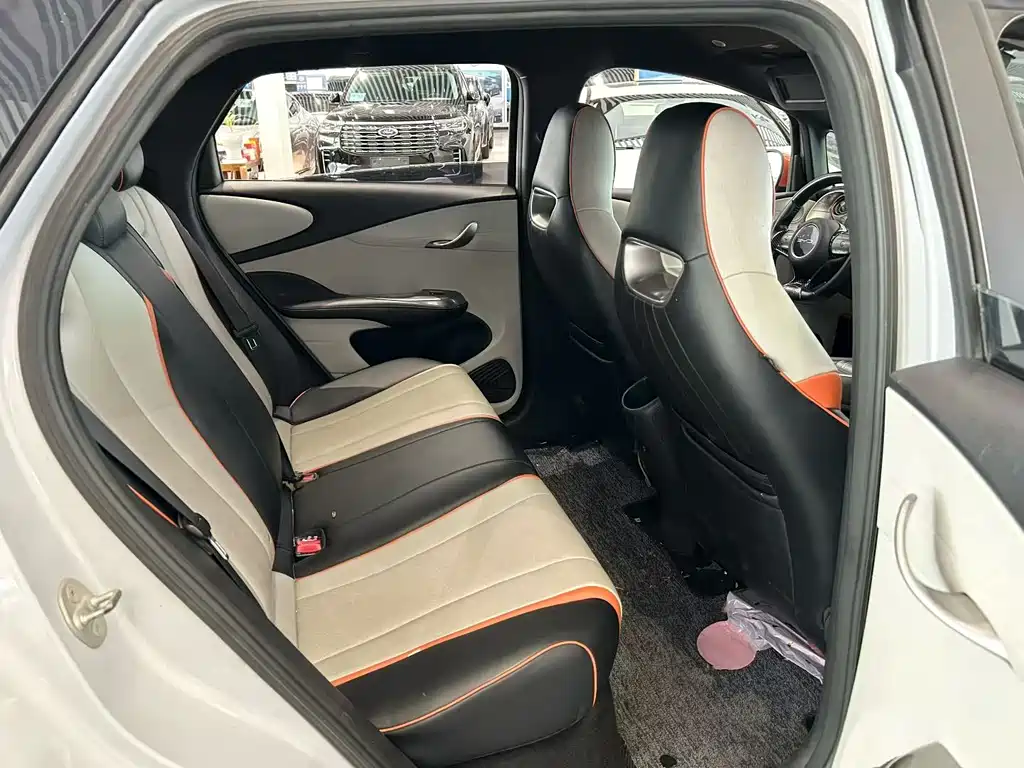 BYD Dolphin 2021 — фото 12