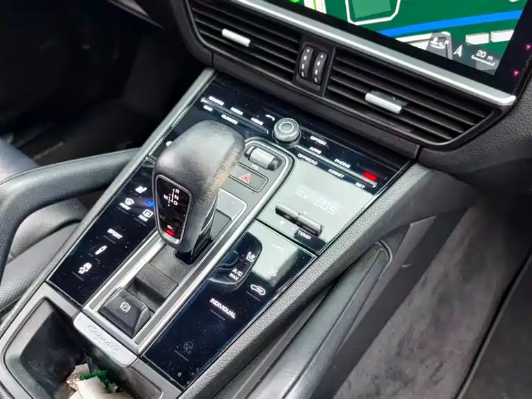 Porsche Cayenne 2019 — фото 14