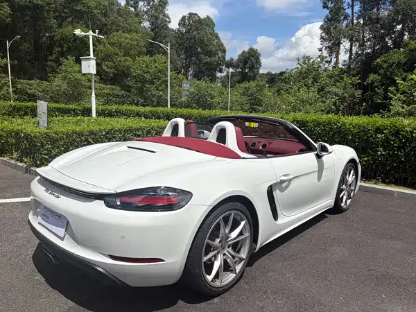 Porsche 718 2024