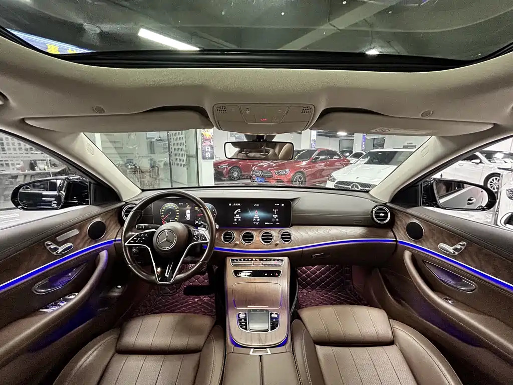 Mercedes-Benz E-Class 2023 — фото 11