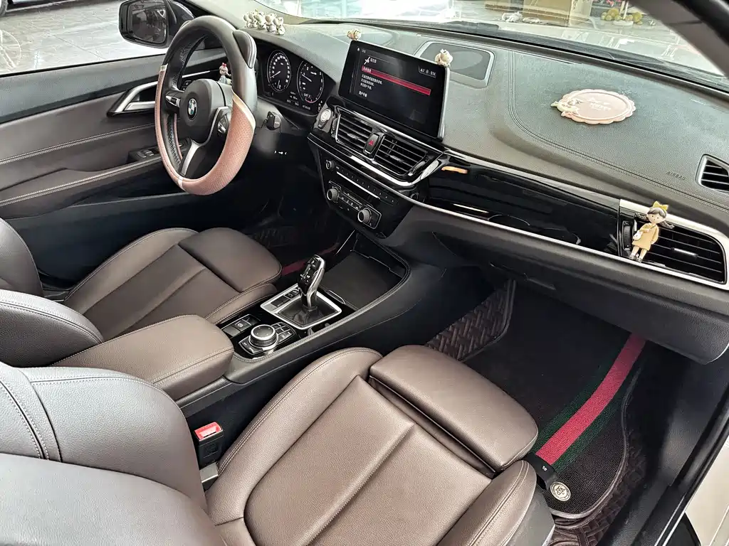 BMW 1 Series 2021 — фото 13