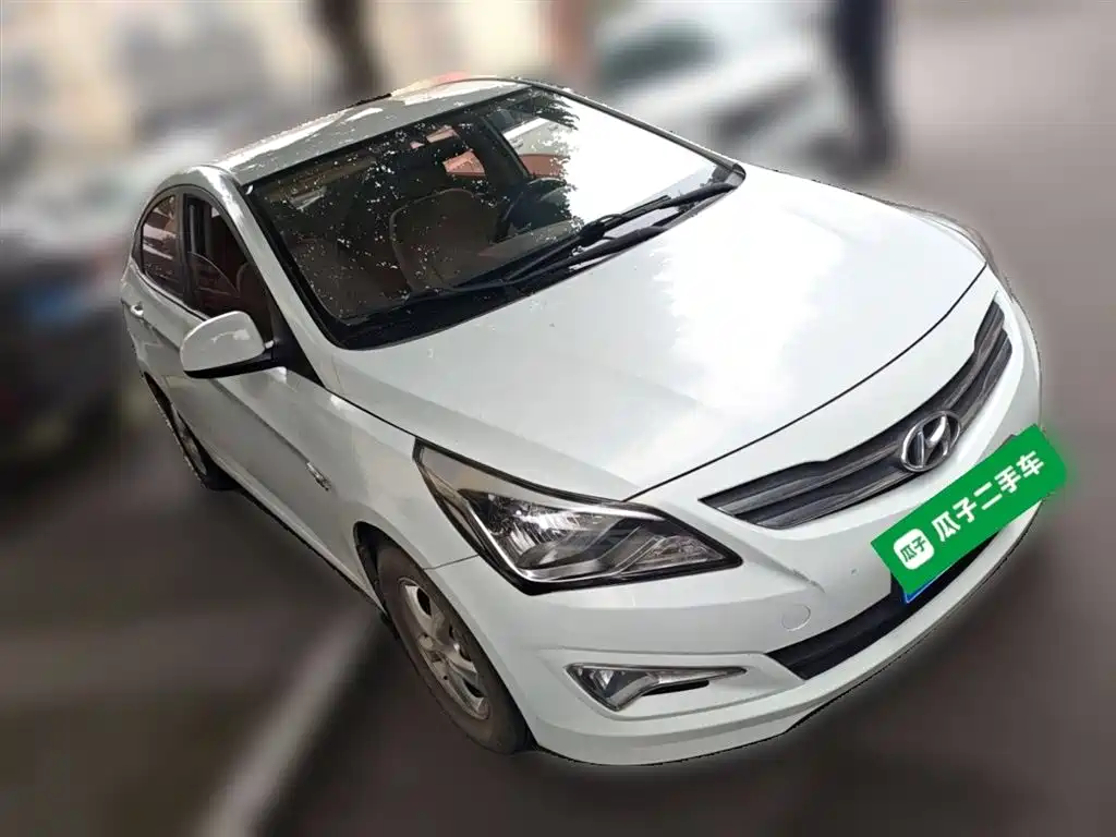 Hyundai Verna 2017 — фото 26