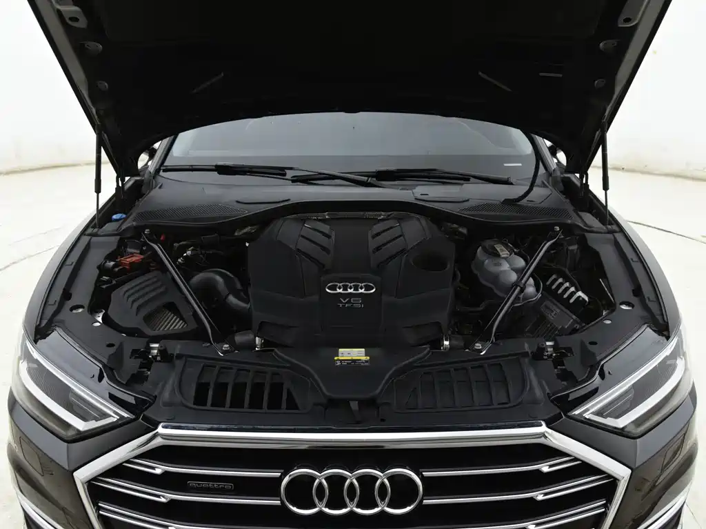 Audi A8 2021 — фото 7