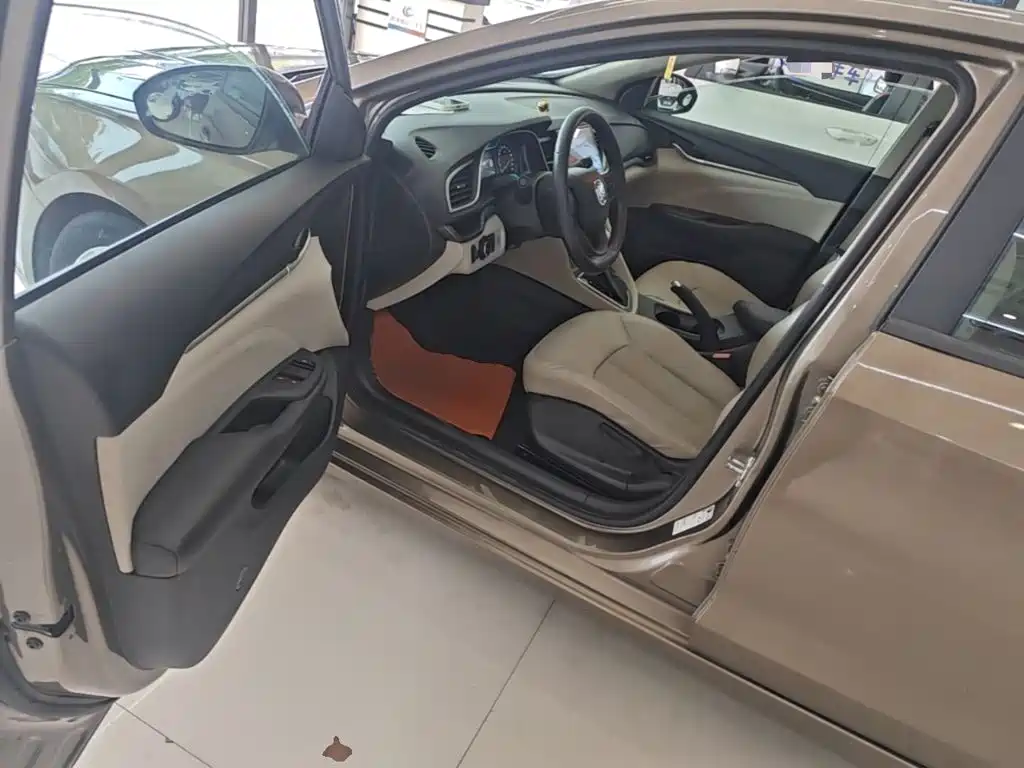 Buick Excelle 2016 — фото 12
