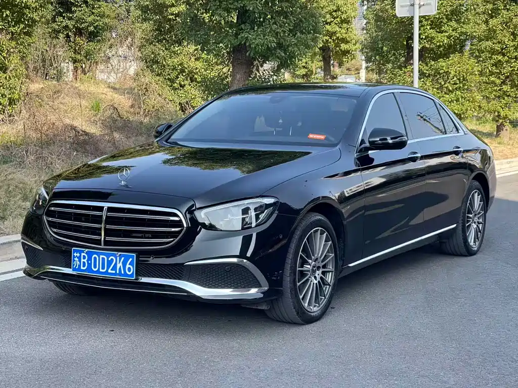 Mercedes-Benz E-Class 2023 — фото 1