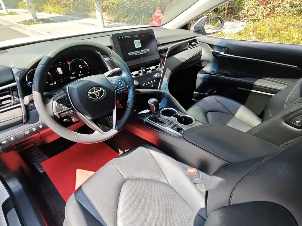 Toyota Camry 2022 — фото 20