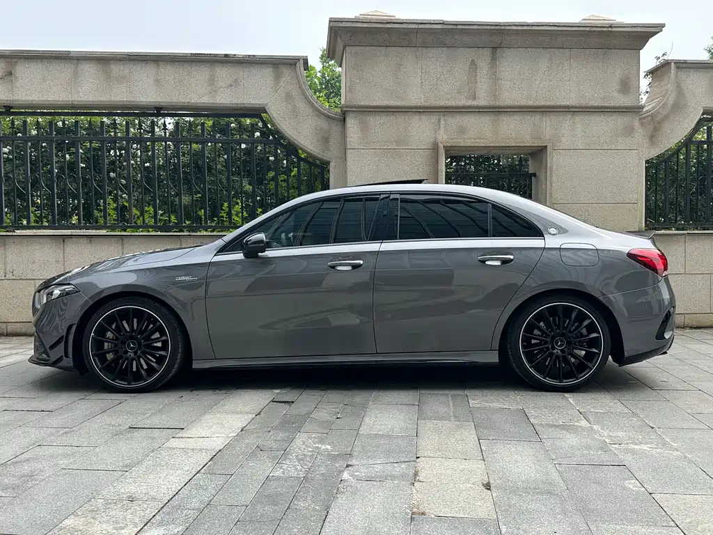 Mercedes-Benz A-Class AMG 2023 — фото 2