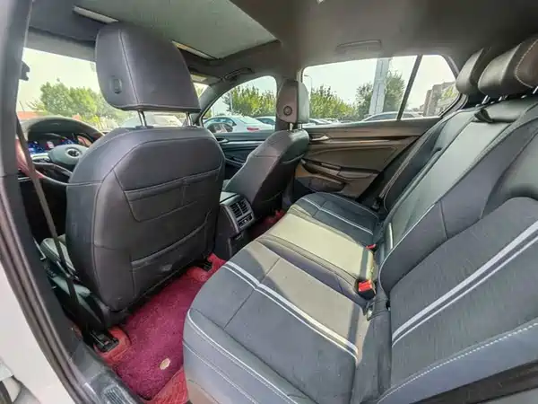 Volkswagen Golf 2023
