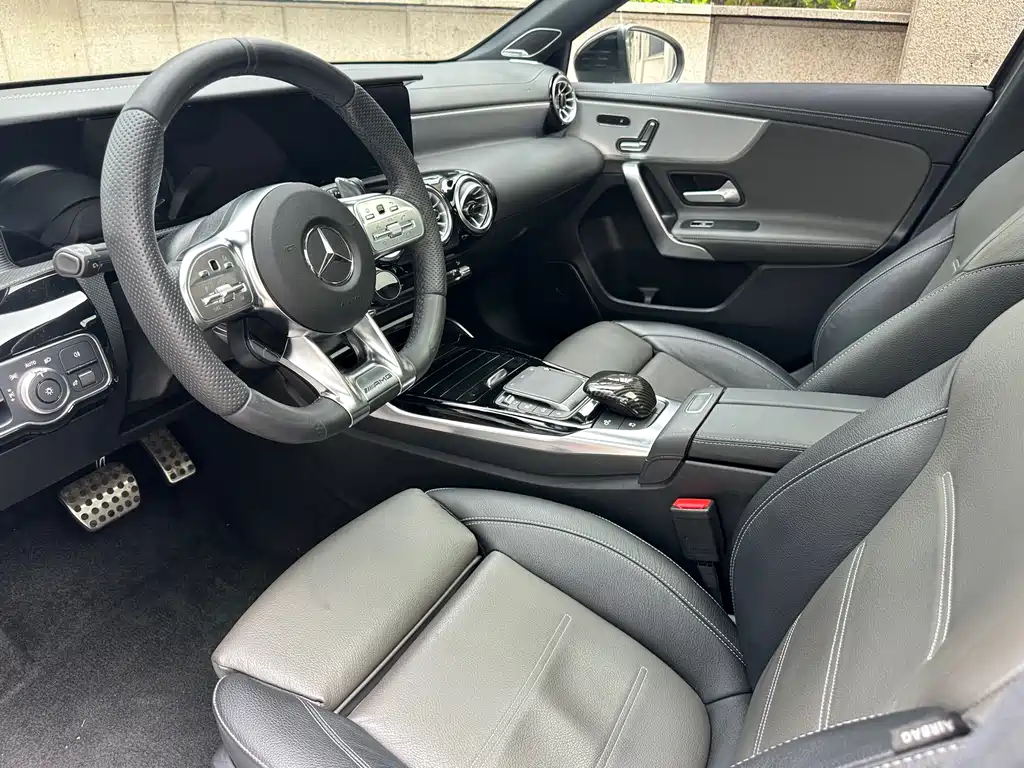Mercedes-Benz A-Class AMG 2023 — фото 4