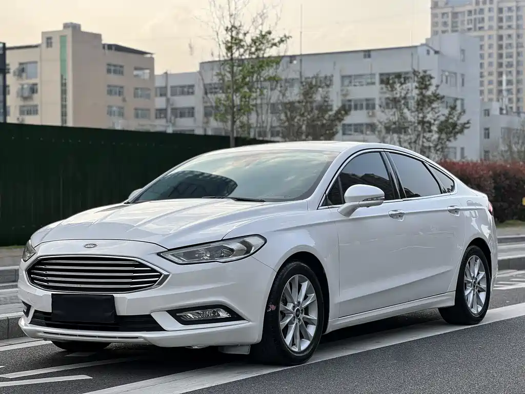 Ford Mondeo 2018 — фото 1