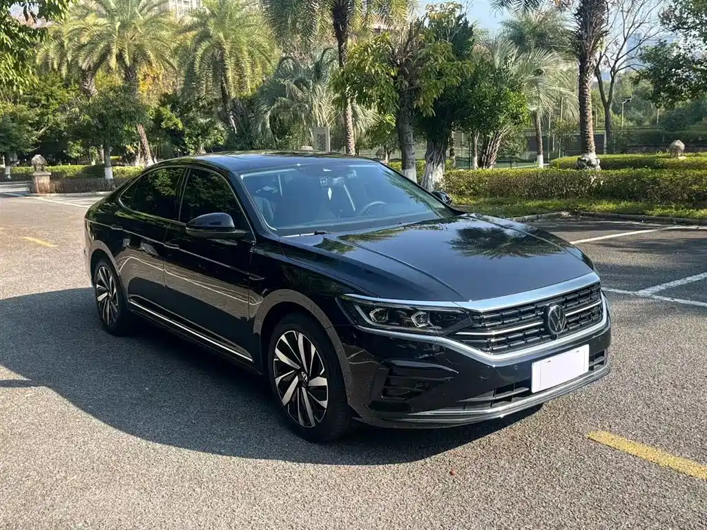 Volkswagen Passat 2025 — фото 3