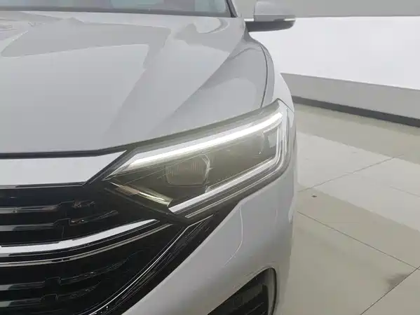 Volkswagen Sagitar 2023