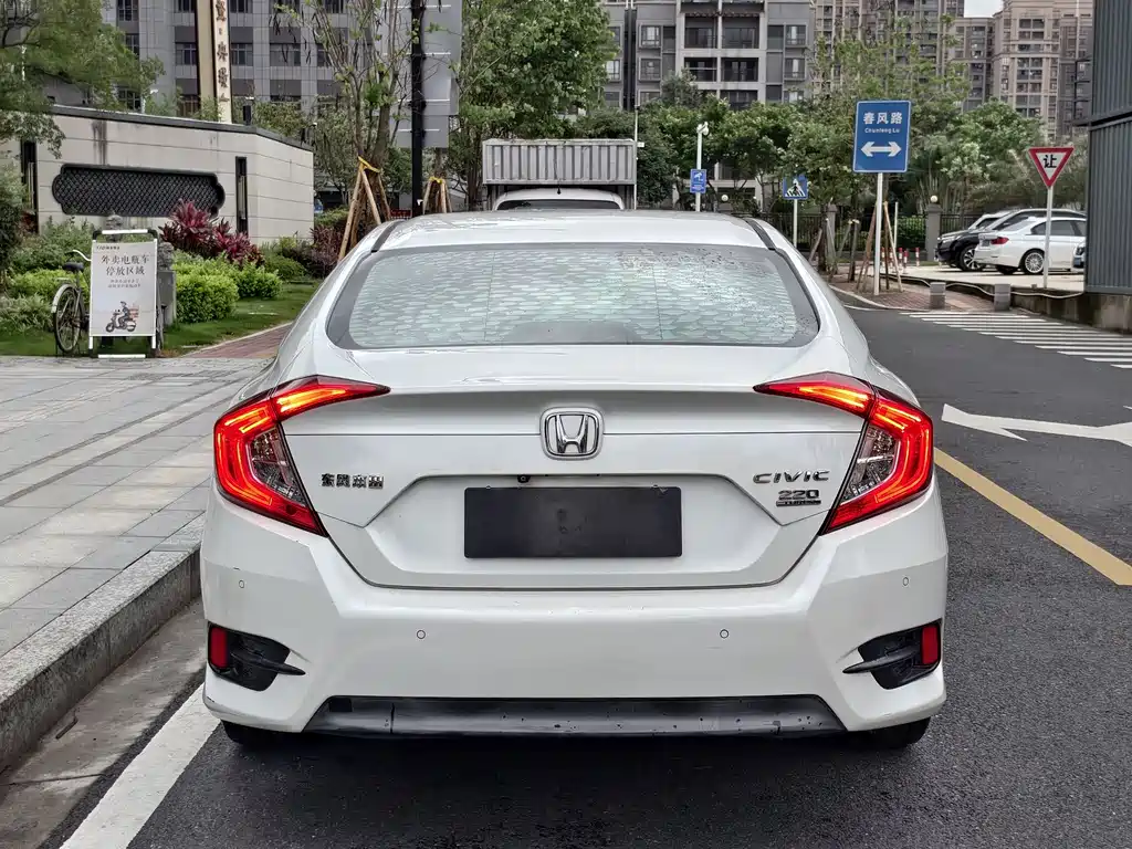 Honda Civic 2017 — фото 8