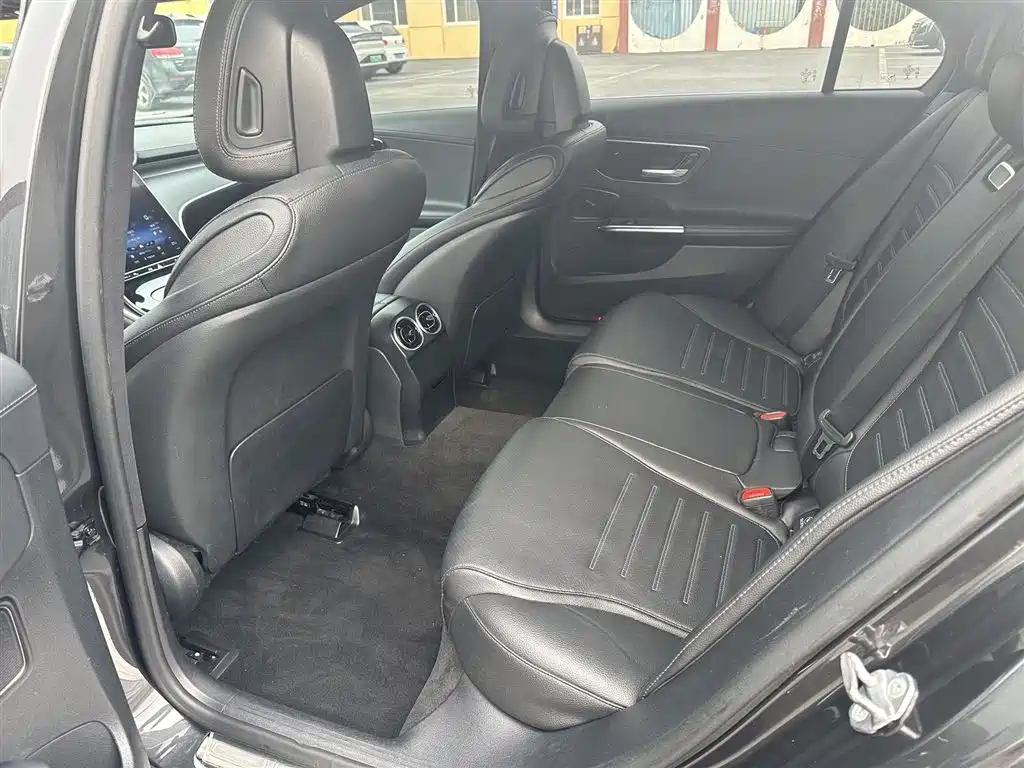 Mercedes-Benz C-Class 2022