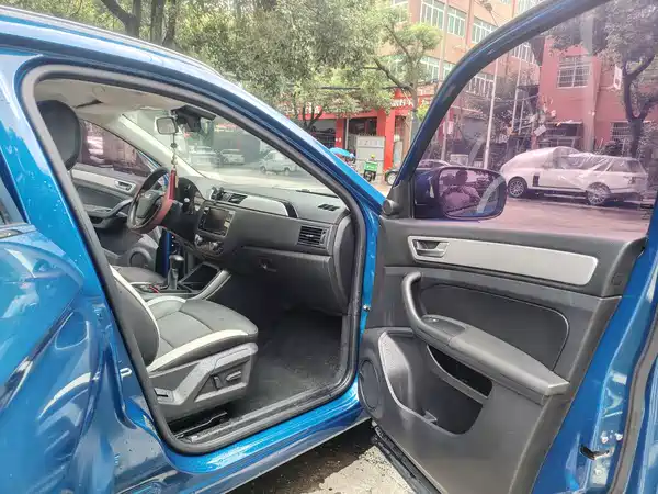Qoros 5 2018