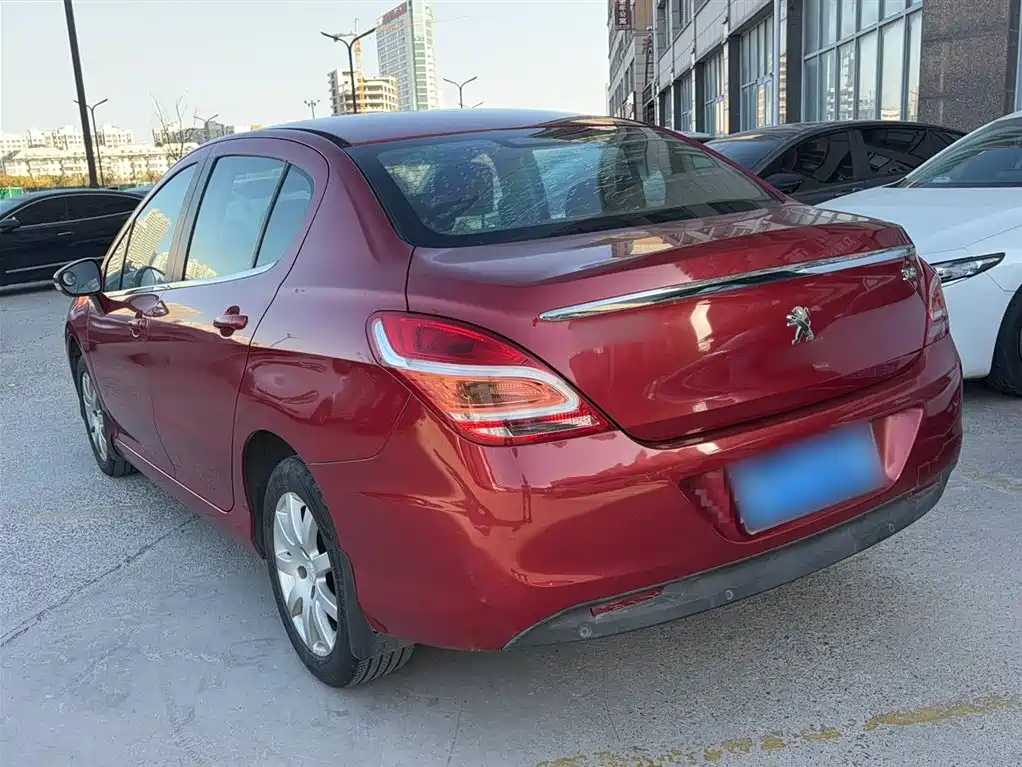 Peugeot 308 2015 — фото 14