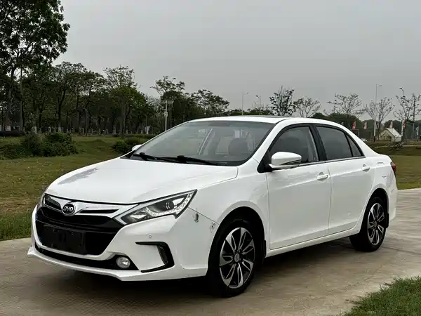 BYD Qin NEV 2015